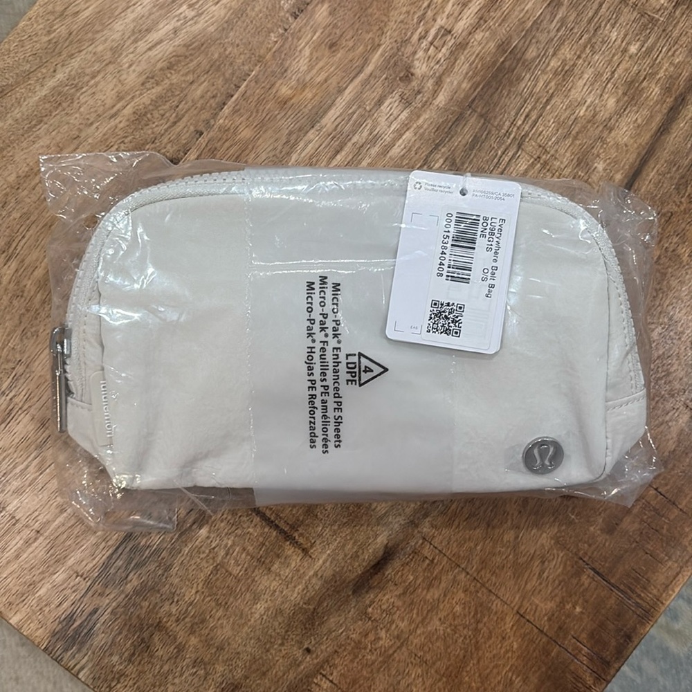 NWT Lululemon belt bag